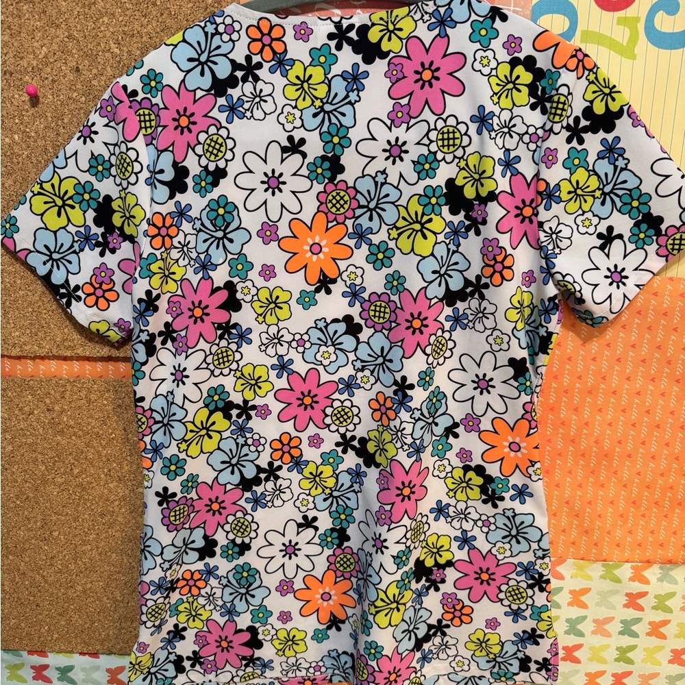 Hello Kitty Multicolor Floral Scrub Top - Picture 6 of 7